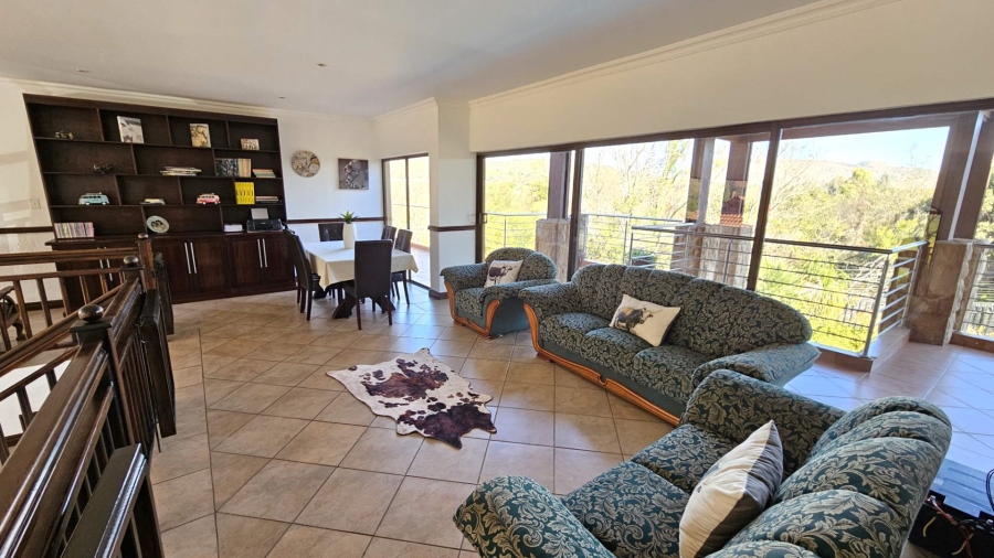 5 Bedroom Property for Sale in Birdwood Estate North West